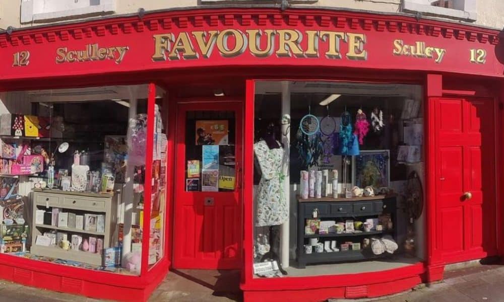 The Favourite & Scullery