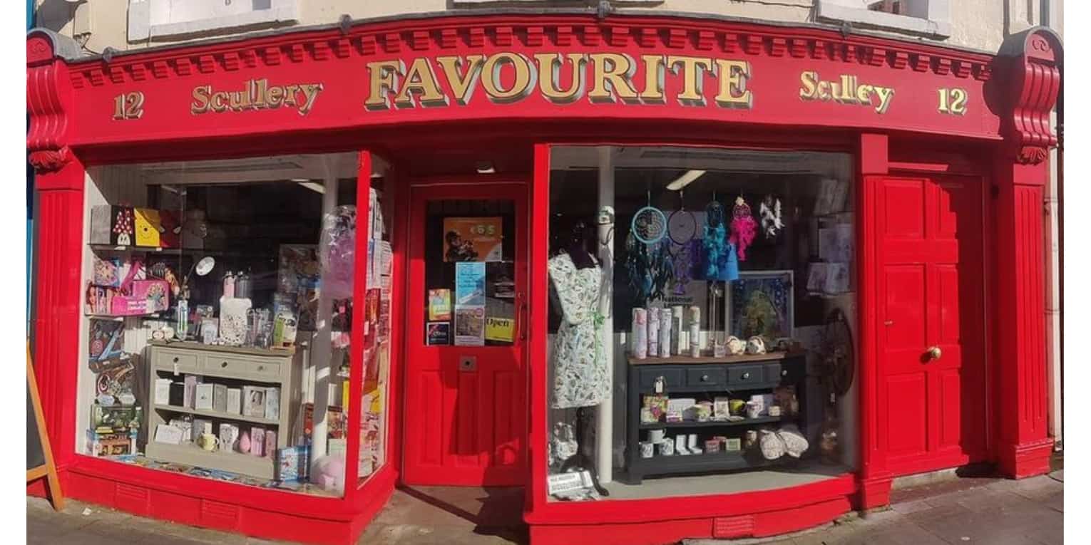 The Favourite & Scullery